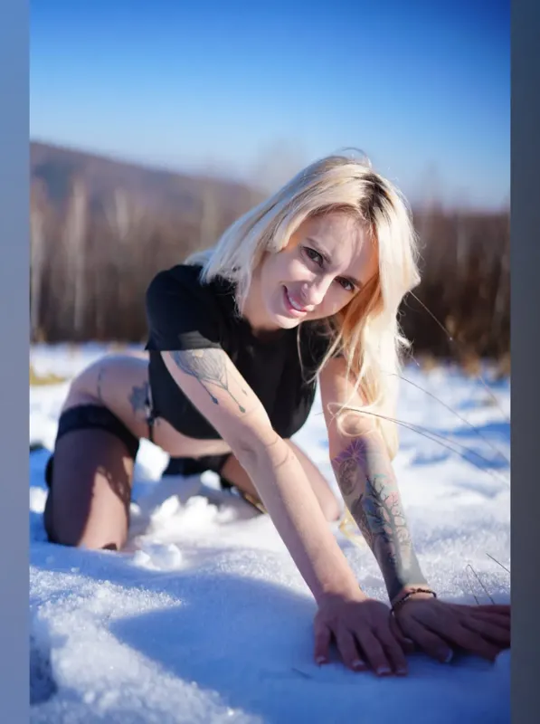 lara.belle onlyfans header foto